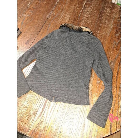 Size 8 Joseph Ribkoff Sport Grey Ribbed Long Sleeve Zip Faux Fur Collar Sweater - Picture 5 of 5